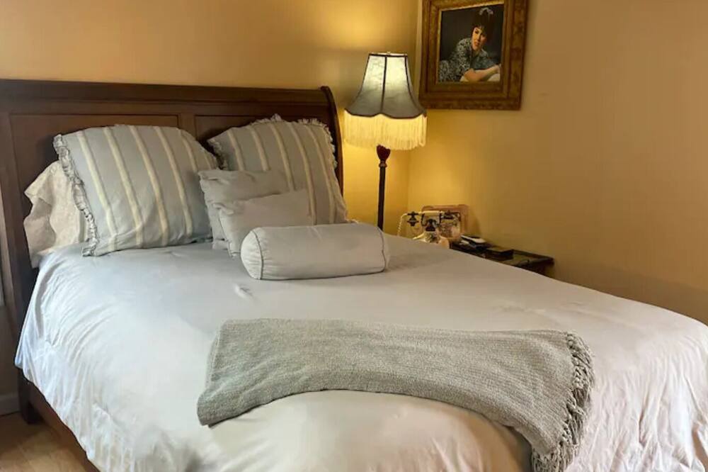 Photo of Bedroom in Camden