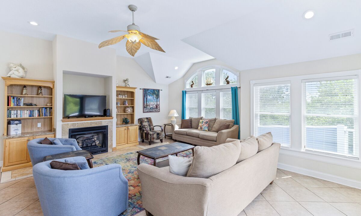 Photo of Livingroom in Corolla Village