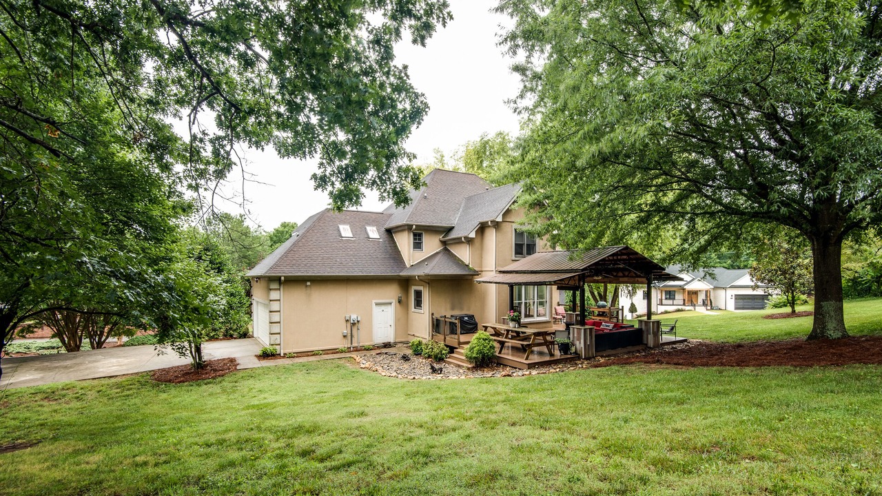 Photo of Outdoor in Hickory