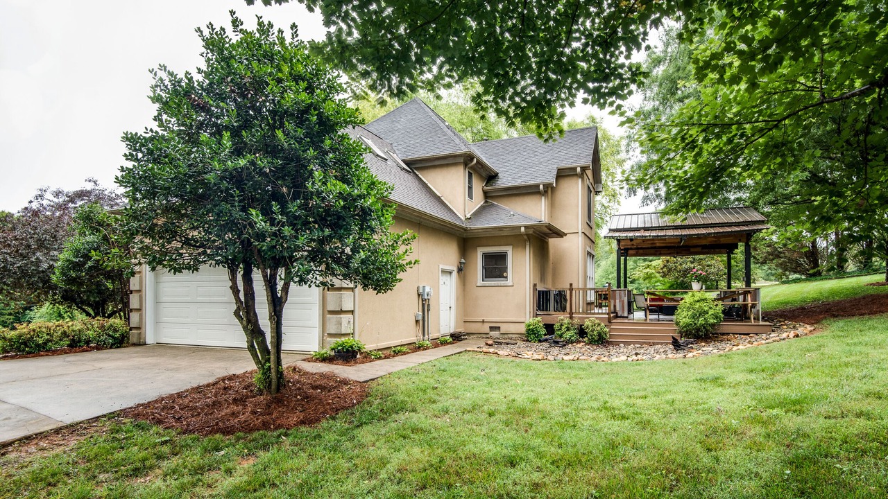 Photo of Outdoor in Hickory