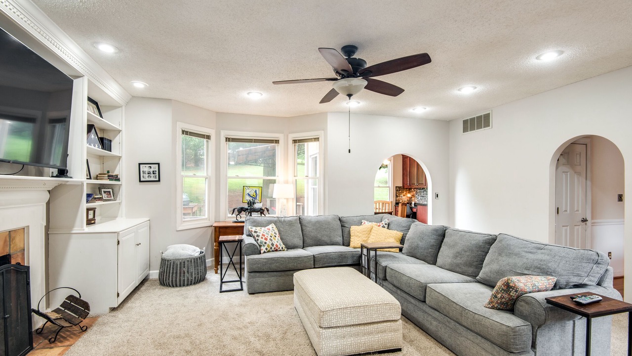 Photo of Livingroom in Hickory