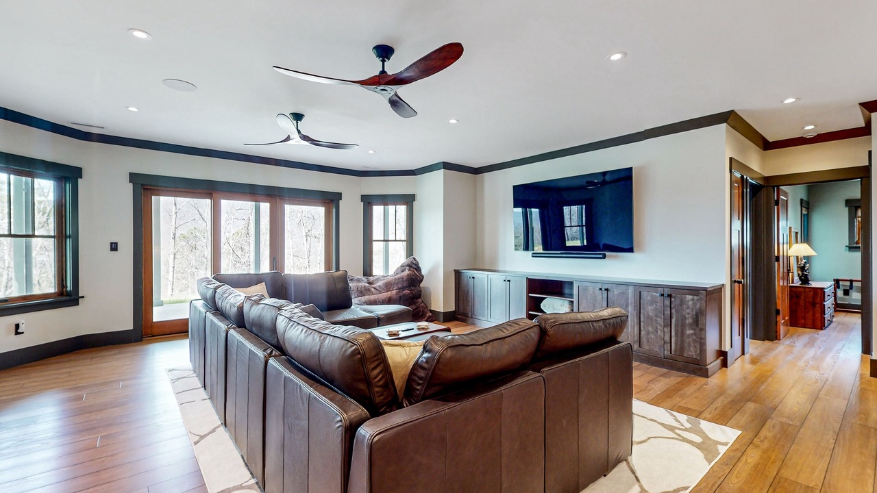 Photo of Livingroom in Black Mountain