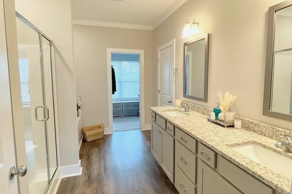 Photo of Bathroom in Langley
