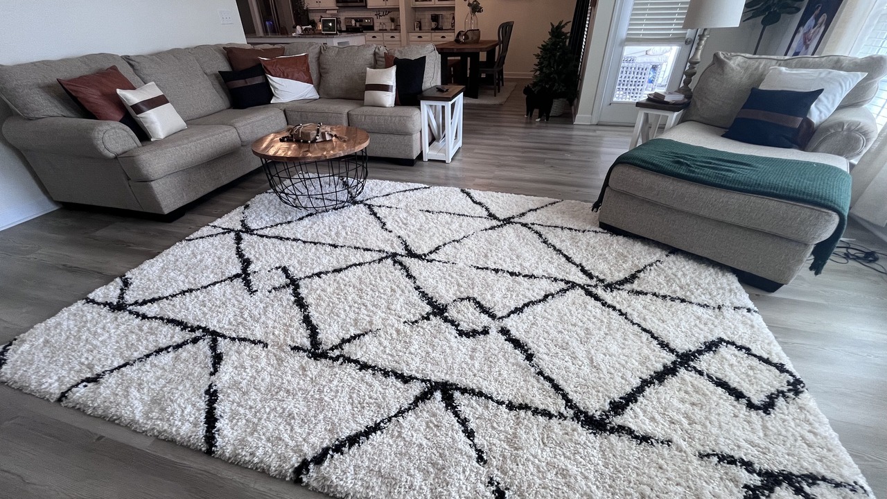 Photo of Livingroom in Langley