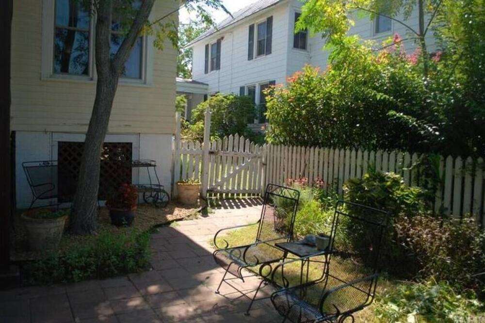 Photo of Patio Balcony in Durants Neck