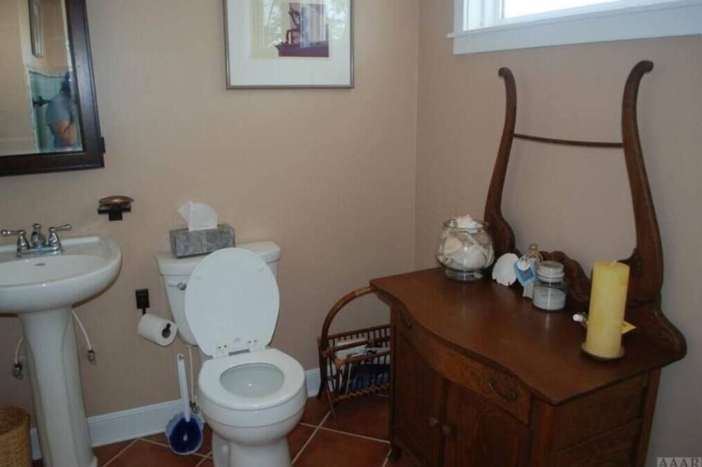 Photo of Bathroom in Durants Neck