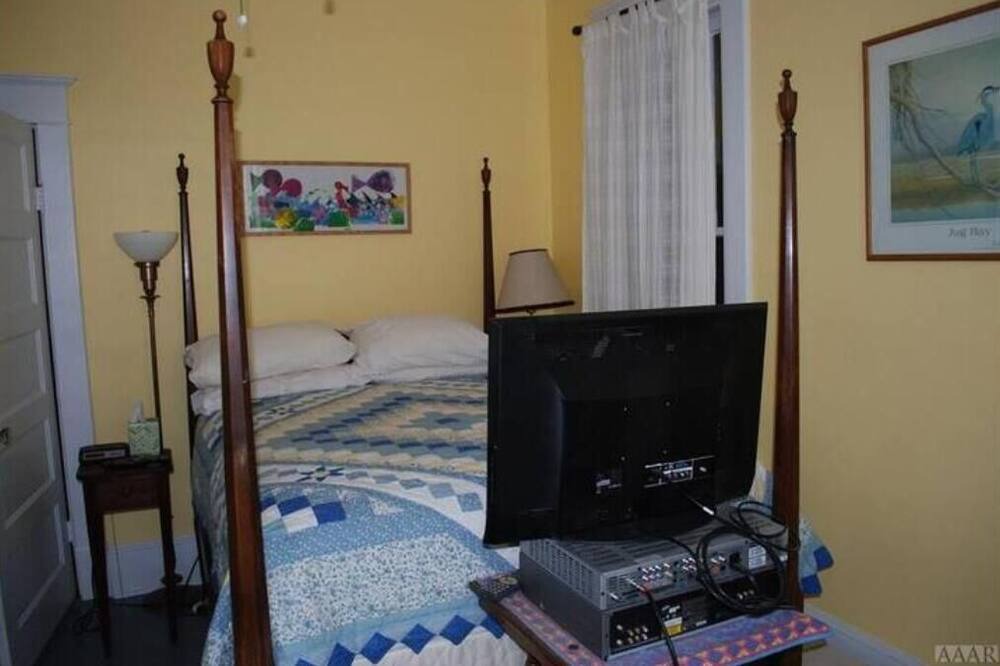 Photo of Bedroom in Durants Neck