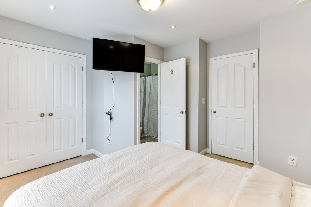 Photo of Bedroom in Mountain Island