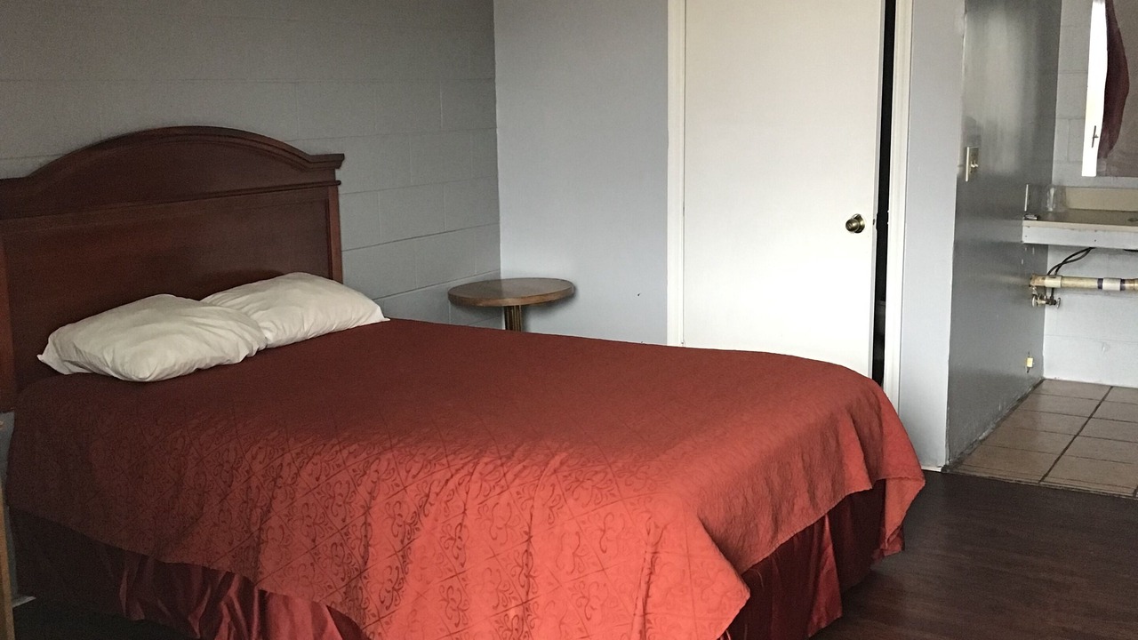 Photo of Bedroom in Crestline Heights