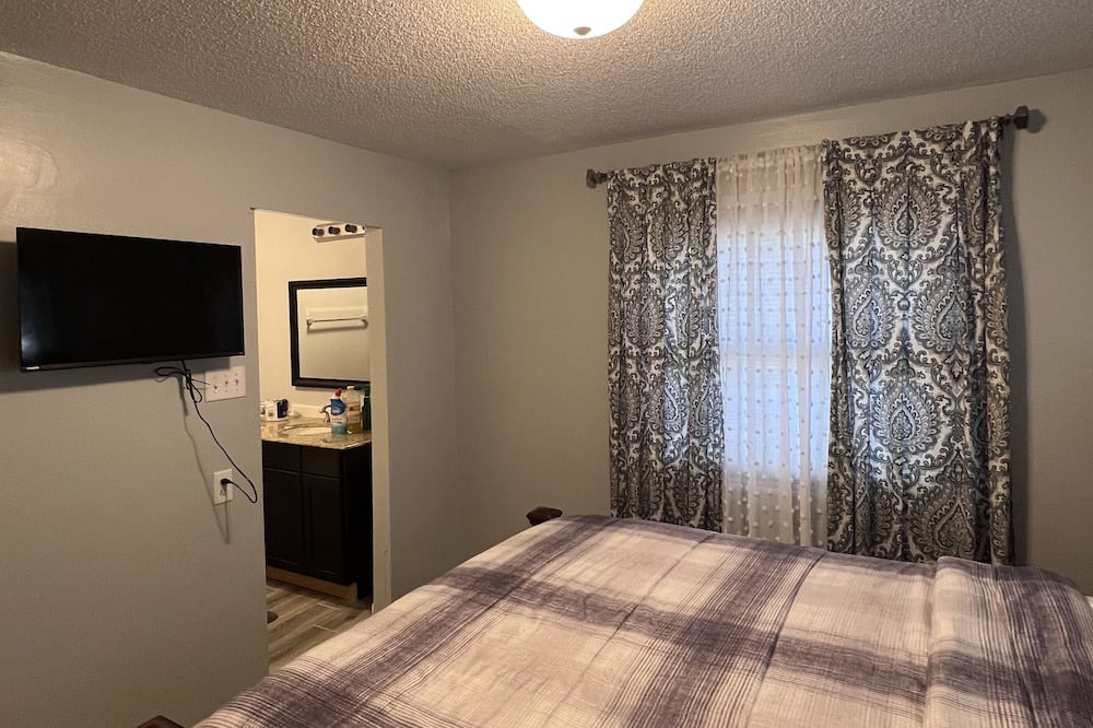 Photo of Bedroom in Monroe