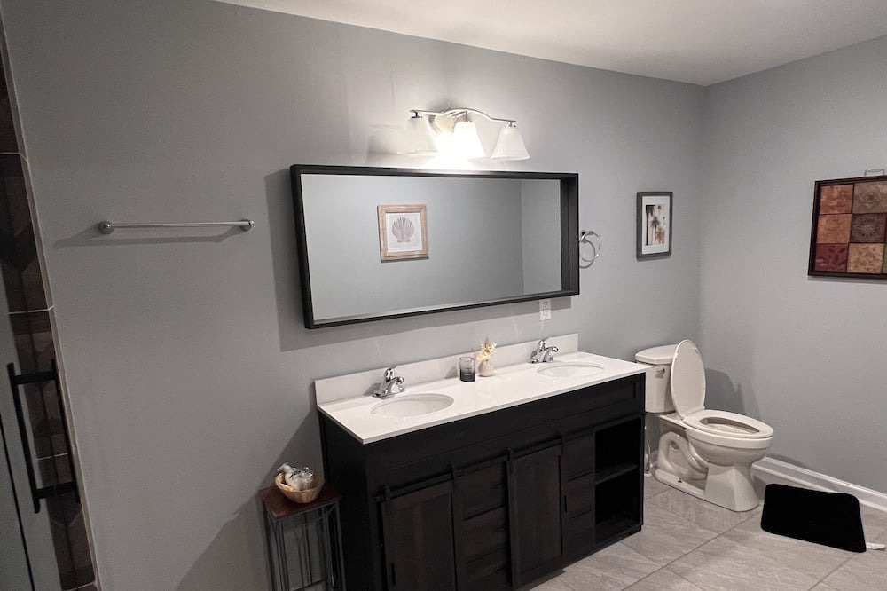 Photo of Bathroom in Monroe