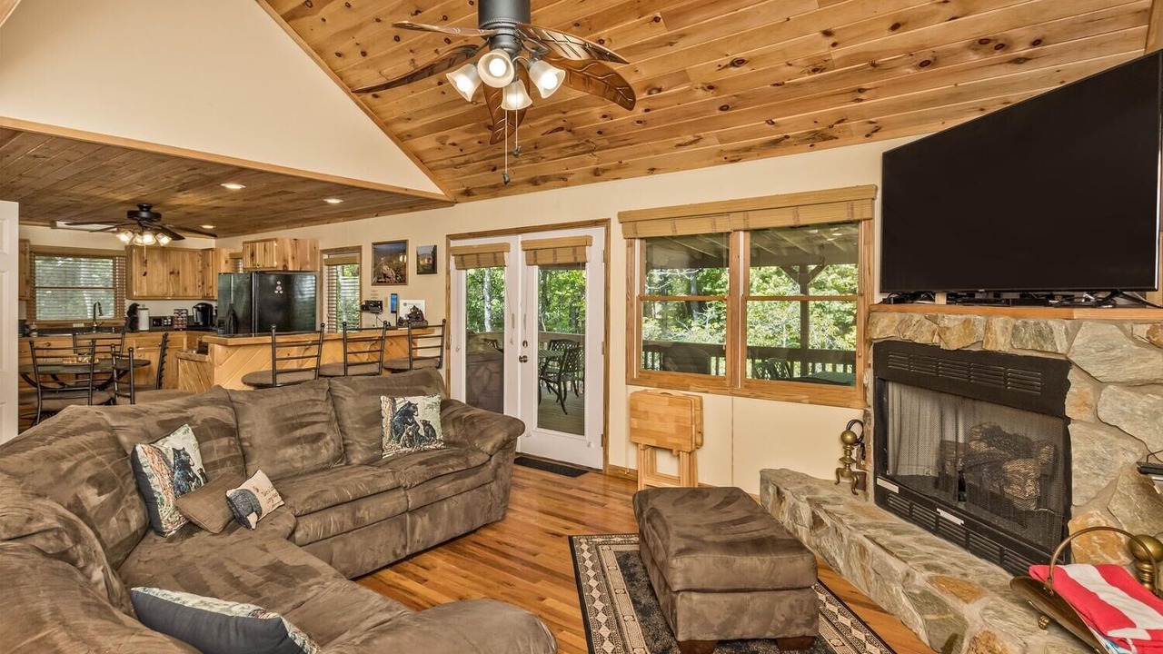 Photo of Livingroom in Lake Lure