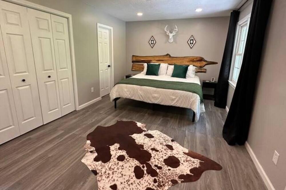 Photo of Bedroom in Sylva