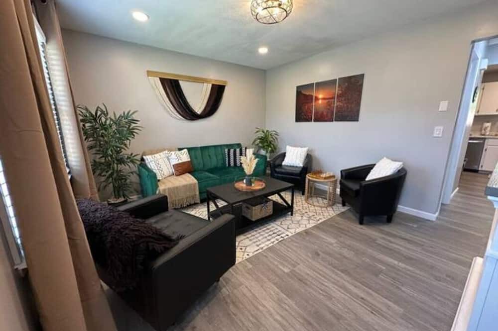 Photo of Livingroom in Sylva