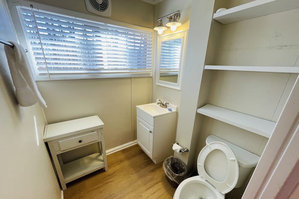 Photo of Bathroom in Clemmons