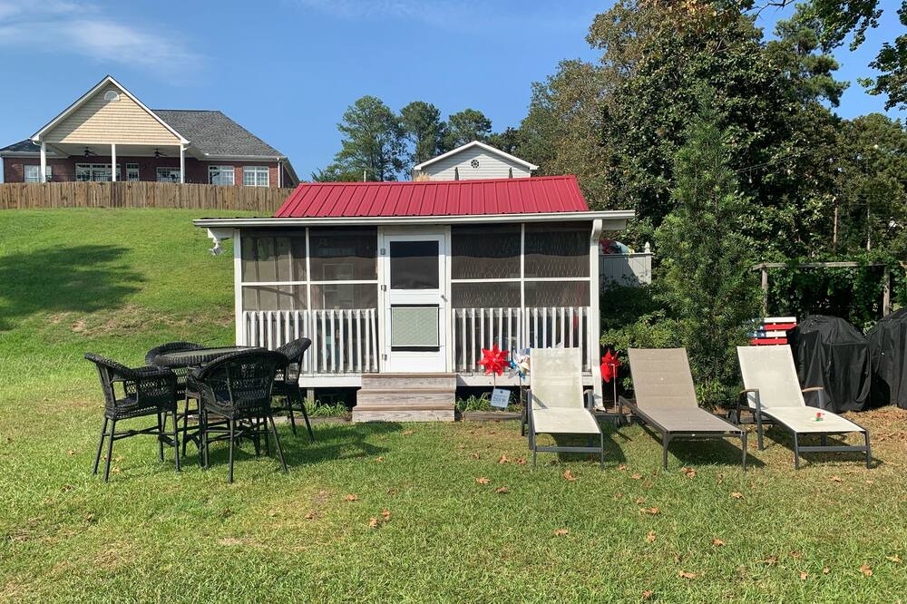 Photo of Outdoor in Olivia