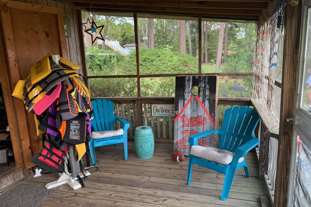 Photo of Outdoor in Olivia