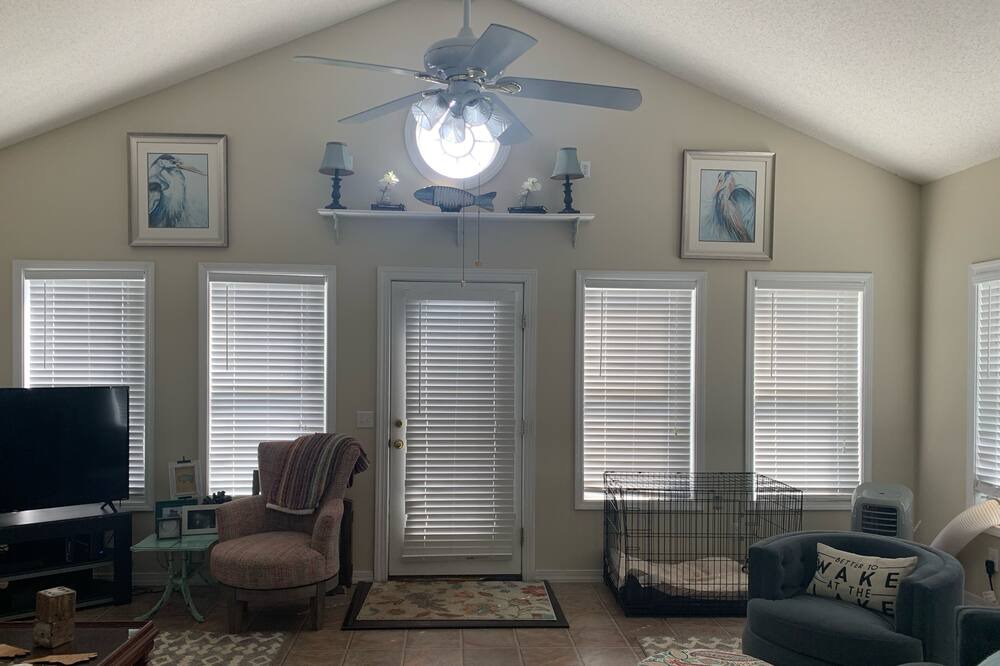 Photo of Livingroom in Olivia
