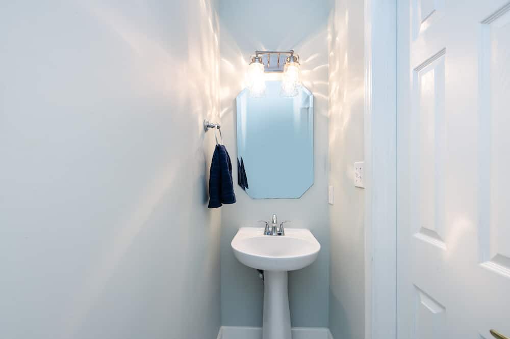 Photo of Bathroom in Moores Chapel