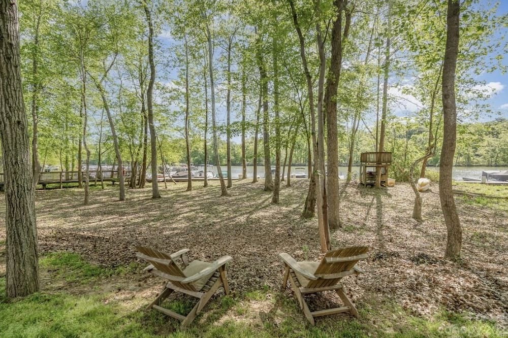 Photo of Outdoor in Moores Chapel