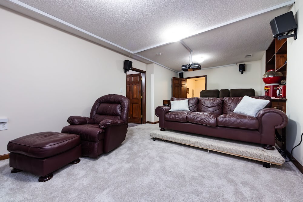 Photo of Livingroom in Moores Chapel