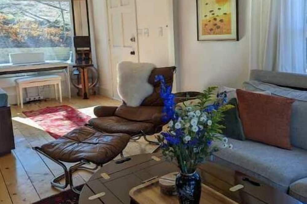 Photo of Bedroom in East End - Valley Street