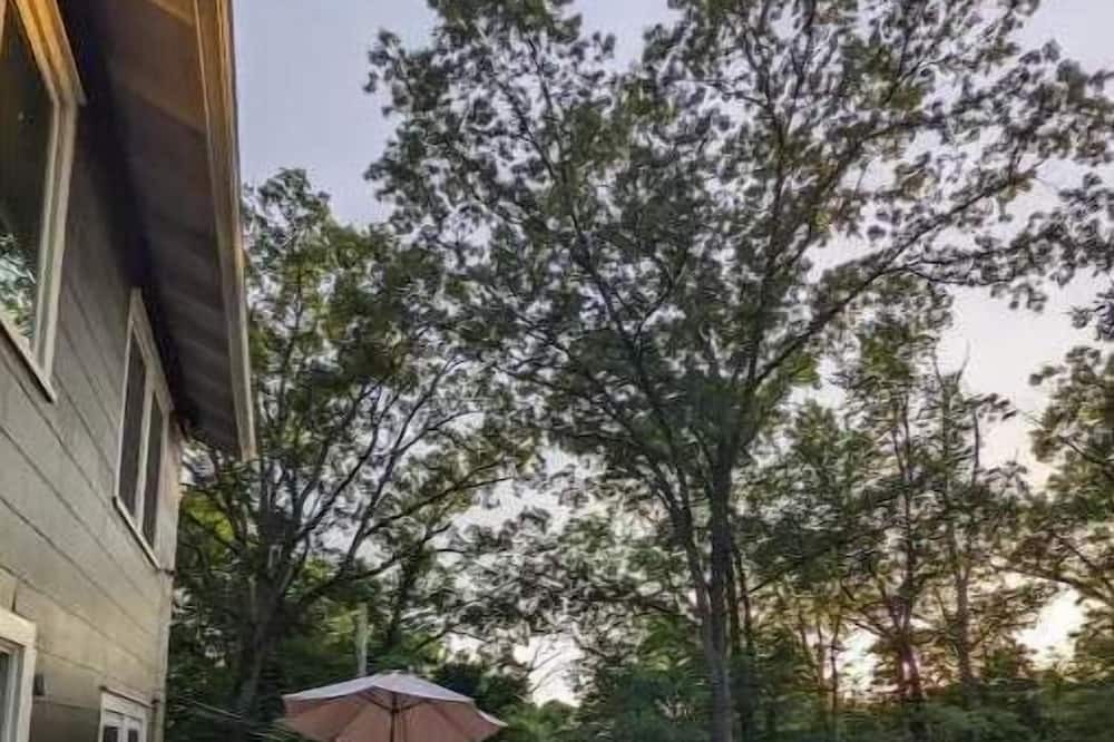 Photo of Outdoor in East End - Valley Street