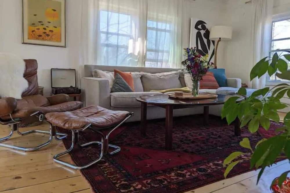 Photo of Livingroom in East End - Valley Street