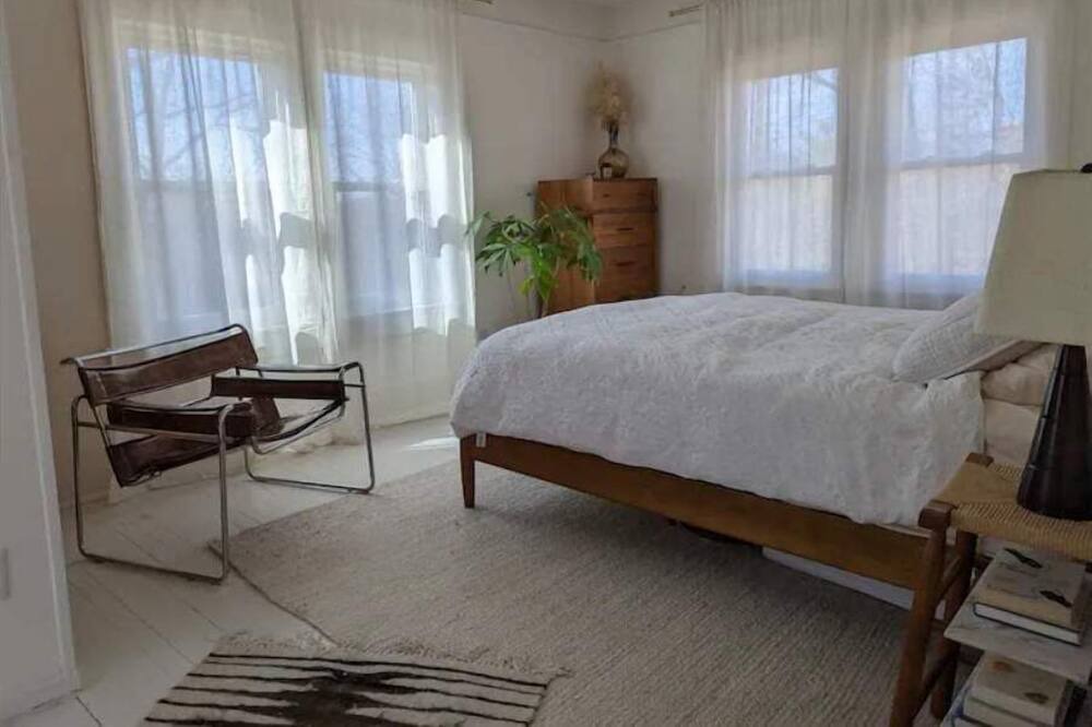 Photo of Bedroom in East End - Valley Street