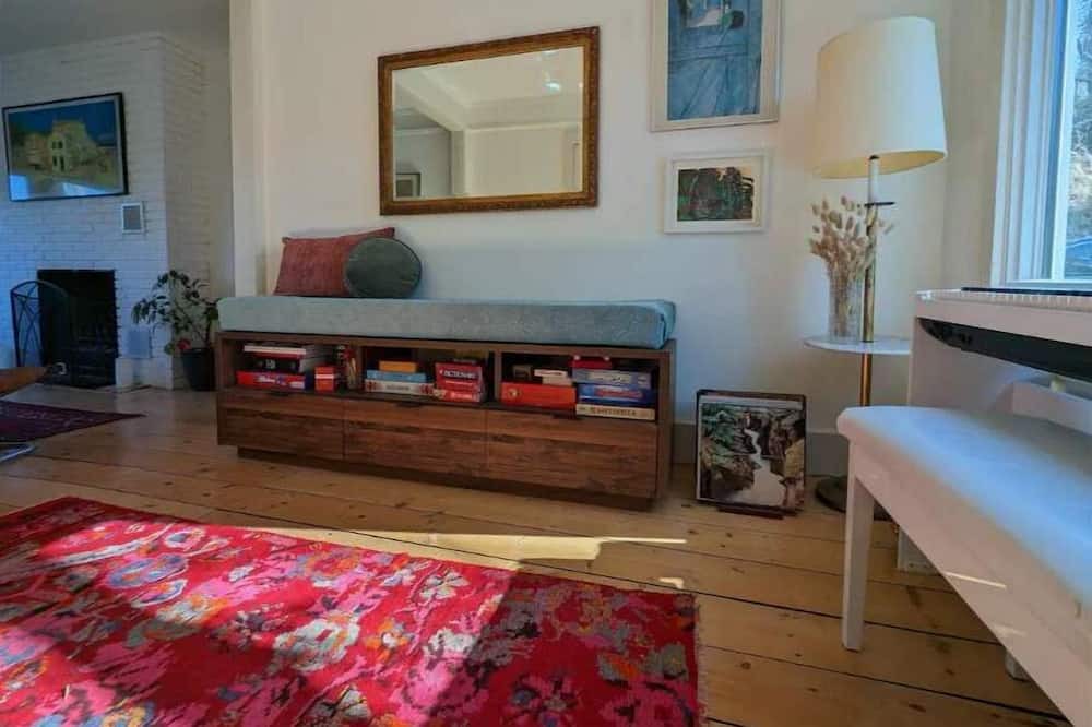 Photo of Bedroom in East End - Valley Street