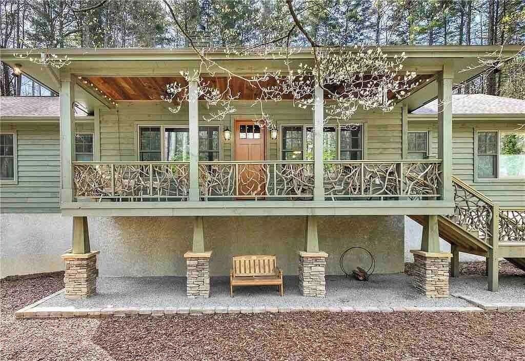 Photo of Outdoor in Hendersonville