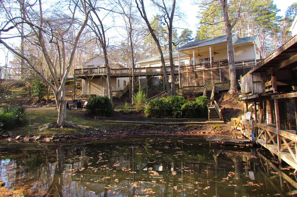 Photo of Outdoor in New London