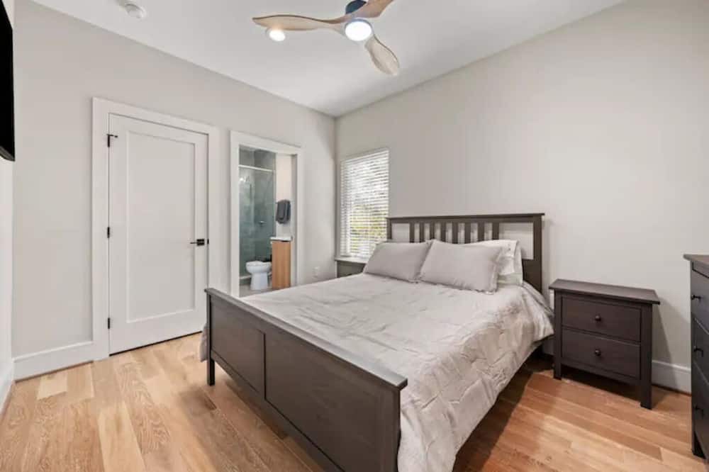 Photo of Bedroom in Plaza Midwood