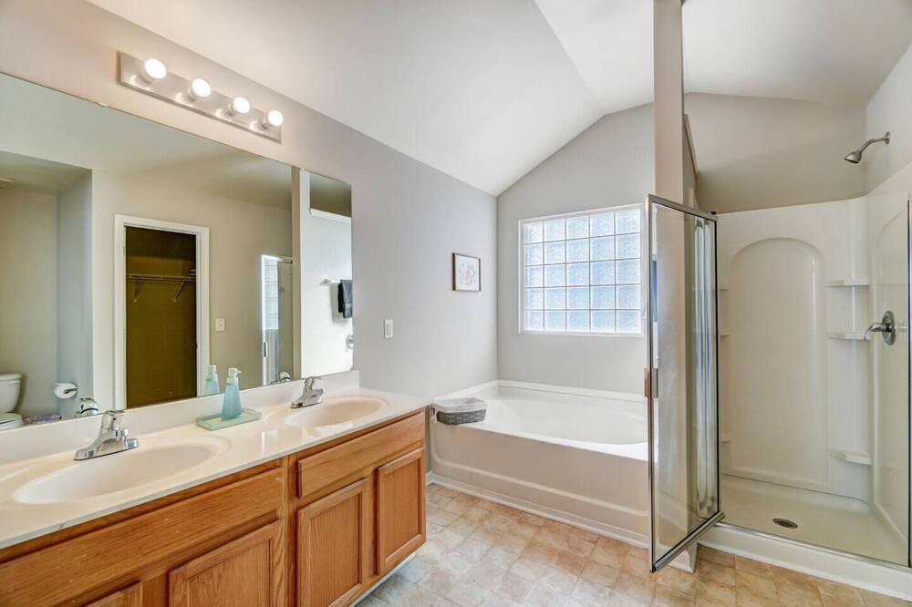 Photo of Bathroom in Toddville Road