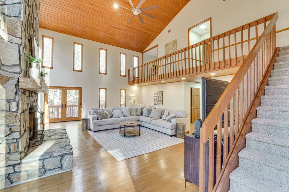 Photo of Livingroom in Morganton