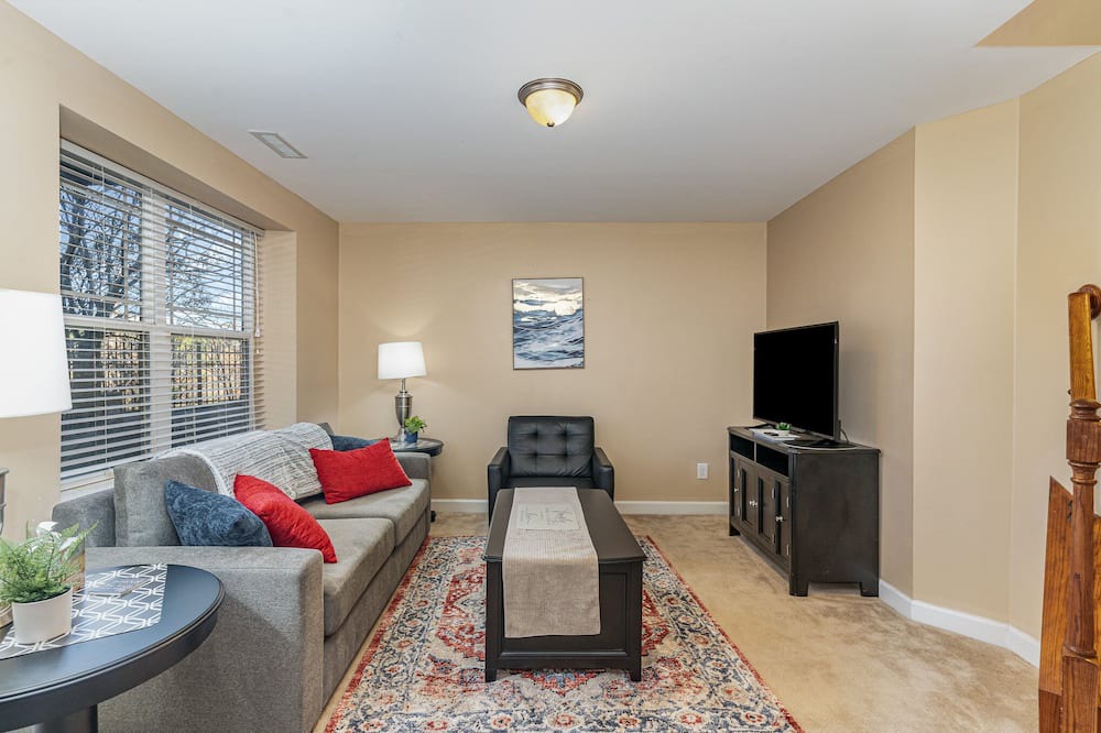 Photo of Bedroom in Apex