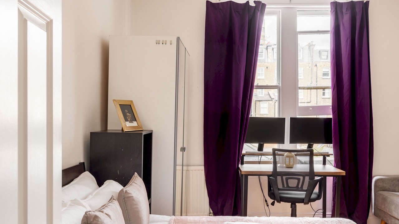 Photo of Bedroom in Courtfield