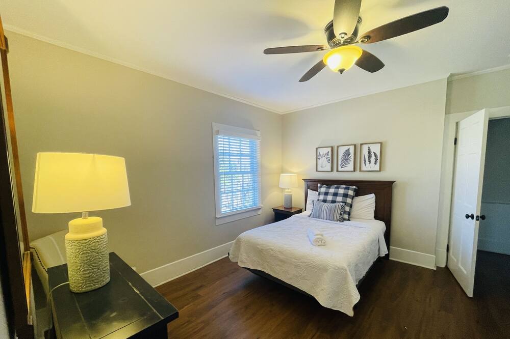 Photo of Bedroom in Clemmons