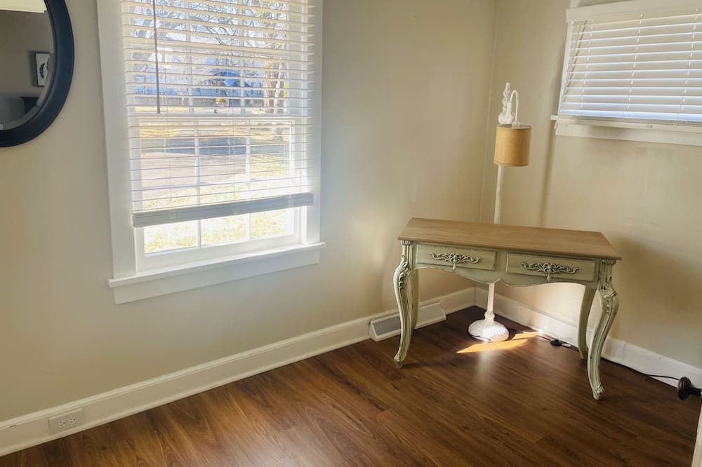 Photo of Bedroom in Clemmons