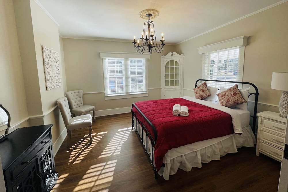 Photo of Bedroom in Clemmons