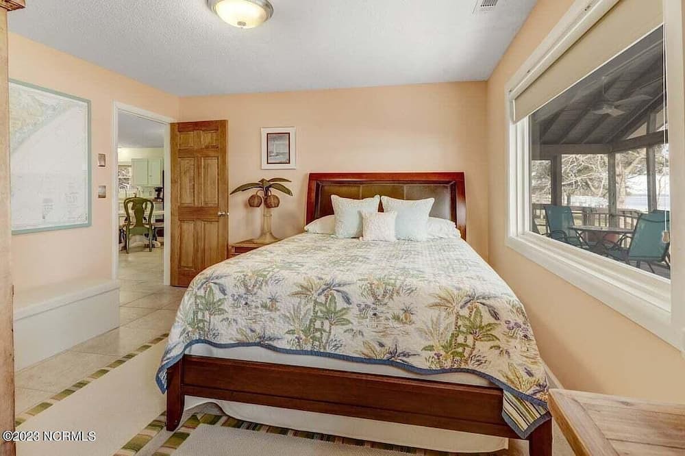 Photo of Bedroom in Beaufort