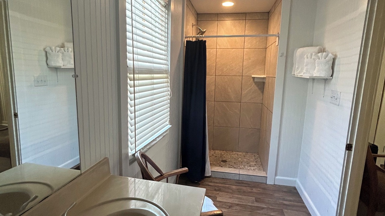 Photo of Bathroom in Oriental