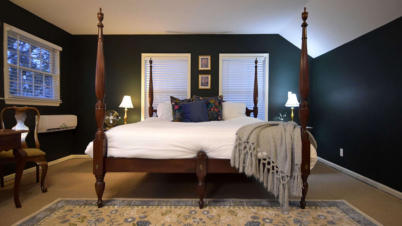 Photo of Bedroom in Oriental