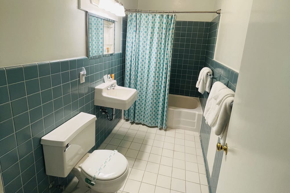 Photo of Bathroom in Clemmons