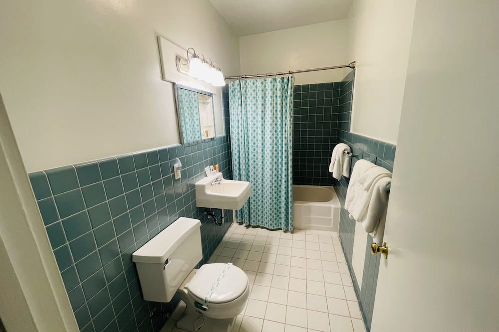 Photo of Bathroom in Clemmons