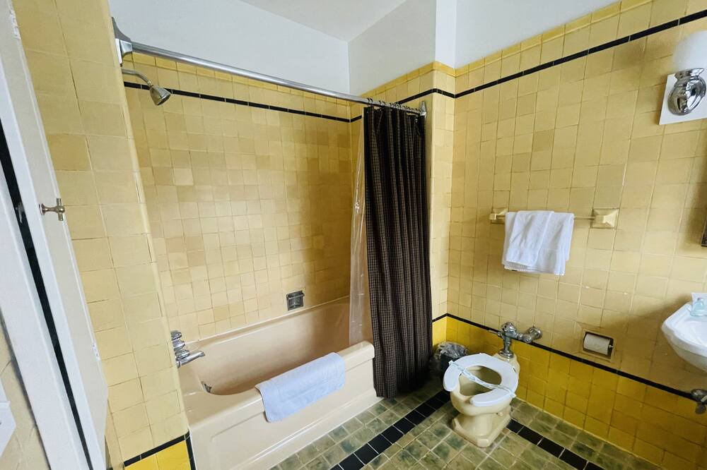 Photo of Bathroom in Clemmons