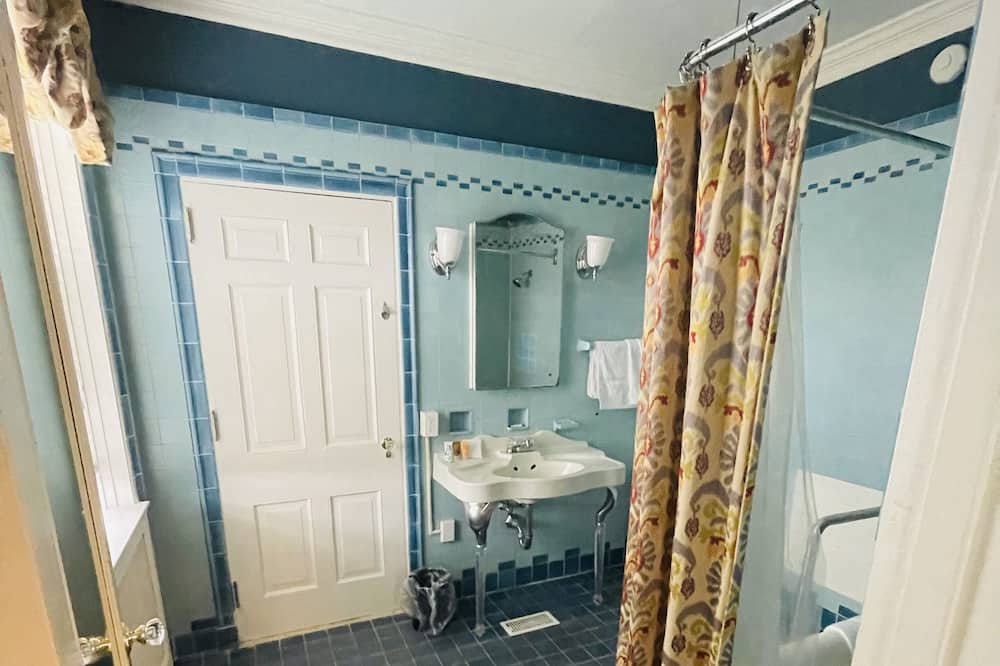 Photo of Bathroom in Clemmons