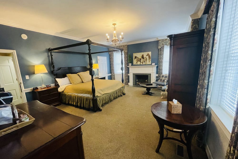 Photo of Bedroom in Clemmons