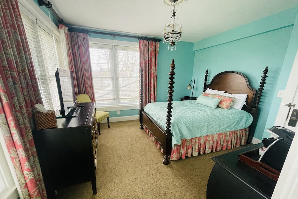 Photo of Bedroom in Clemmons