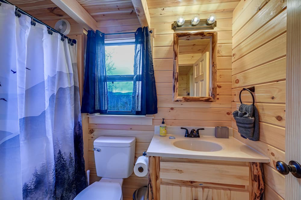 Photo of Bathroom in Traphill